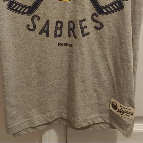 Buffalo Sabres Reebok NHL Short Sleeves Gray T-Shirt. YOUTH LARGE 14-16 NWOT - Picture 2 of 5